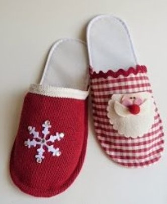 Aprende como hacer preciosas pantuflas de tela navideñas con moldes!